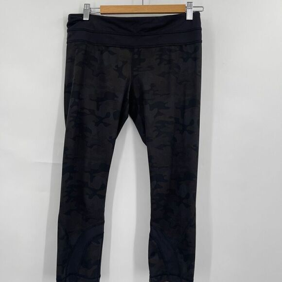 Lululemon High Rise Elastic Waist Camo Athletic Work Out Green Leggings Size 8 - Picture 1 of 8